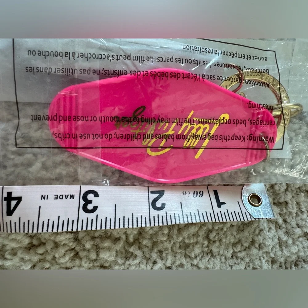 Lilly Pulitzer hot pink keychain NIP new - Picture 4 of 5